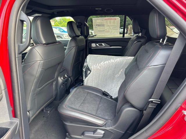 new 2025 Ford Explorer car, priced at $61,827
