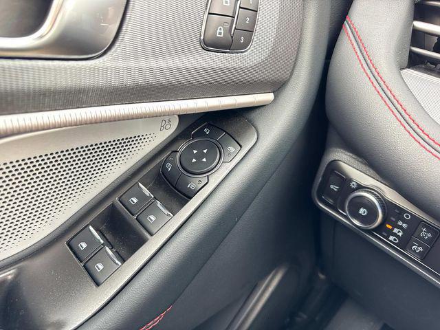 new 2025 Ford Explorer car, priced at $61,827