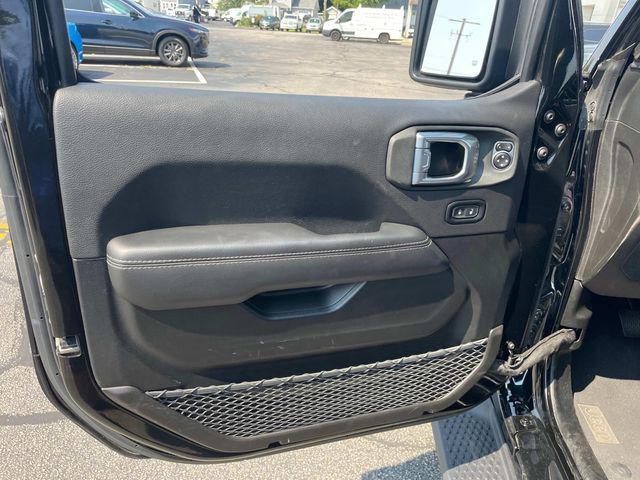 used 2022 Jeep Wrangler Unlimited car, priced at $33,900