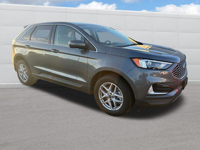 used 2024 Ford Edge car, priced at $27,490