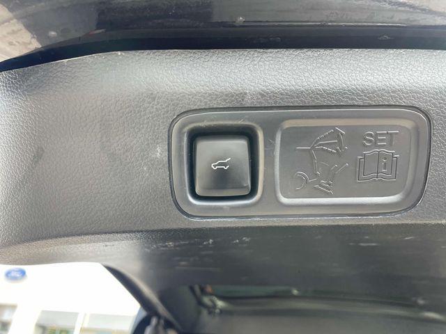 used 2023 Ford Expedition car, priced at $40,800