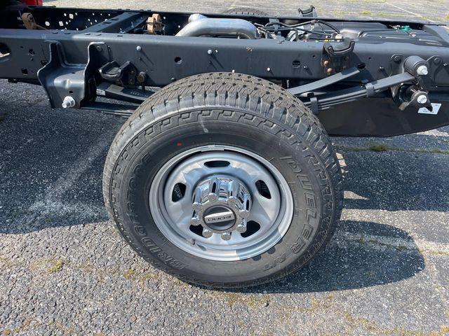 new 2025 Ford F-350 car, priced at $60,465