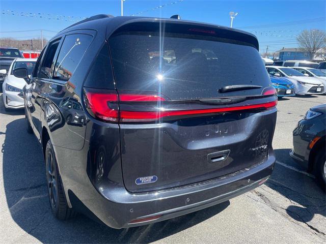 used 2021 Chrysler Pacifica car, priced at $28,670