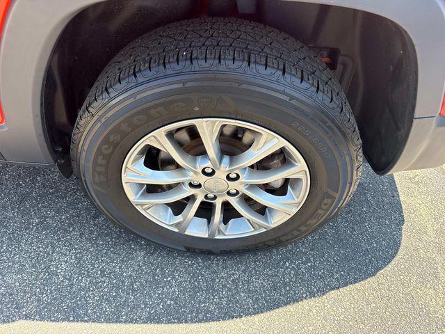 used 2021 Jeep Cherokee car, priced at $25,580
