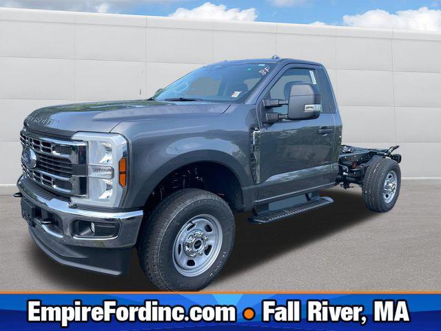 new 2025 Ford F-350 car, priced at $58,325