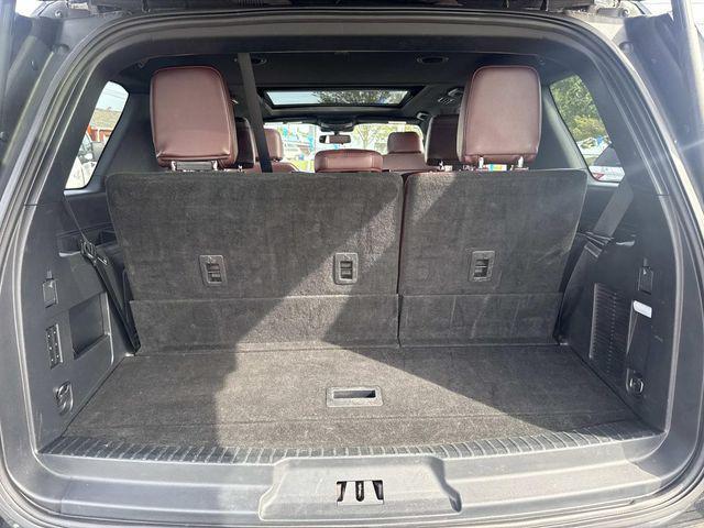 used 2023 Ford Expedition car, priced at $40,990