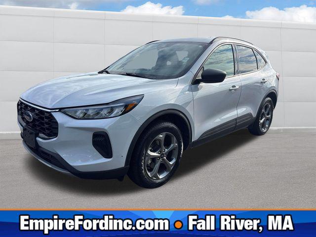 used 2025 Ford Escape car, priced at $27,990
