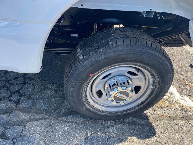 new 2024 Ford F-350 car, priced at $65,041