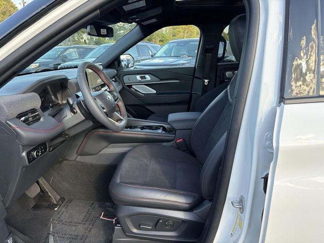 new 2025 Ford Explorer car