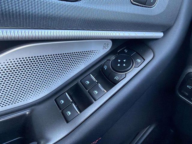 new 2025 Ford Explorer car