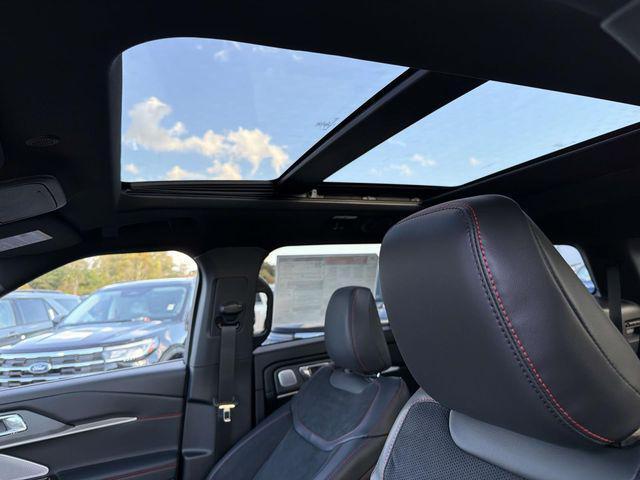 new 2025 Ford Explorer car