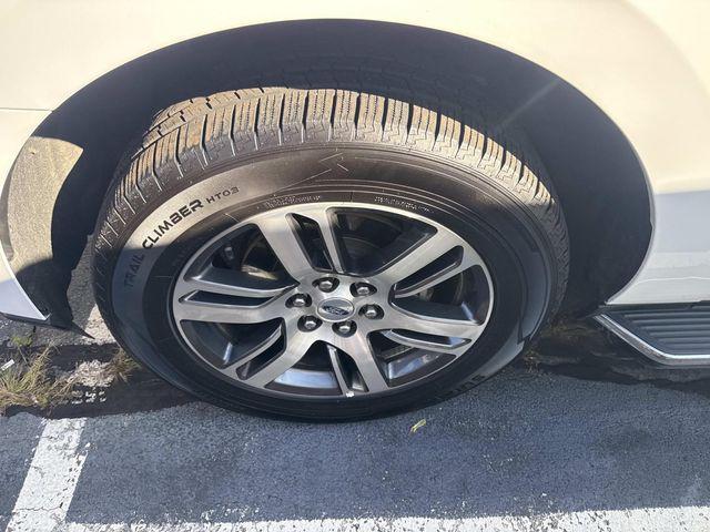 used 2023 Ford Expedition car, priced at $44,530
