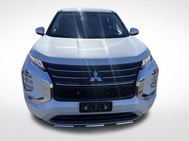 used 2023 Mitsubishi Outlander car, priced at $20,900