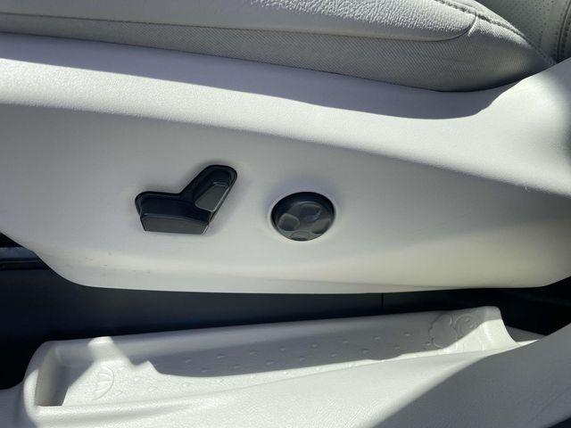 used 2021 Chrysler Pacifica Hybrid car, priced at $23,900