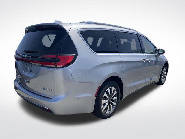 used 2021 Chrysler Pacifica Hybrid car, priced at $23,900