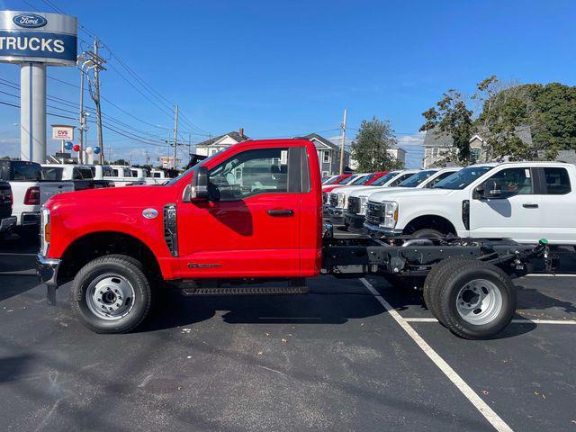 new 2024 Ford F-350 car, priced at $67,340