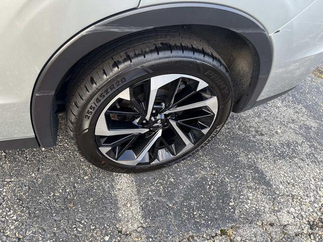 used 2024 Mitsubishi Outlander car, priced at $26,000