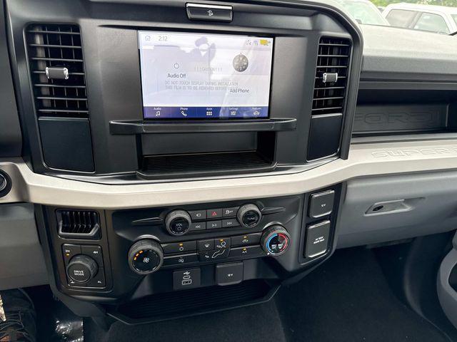 new 2025 Ford F-350 car, priced at $60,650