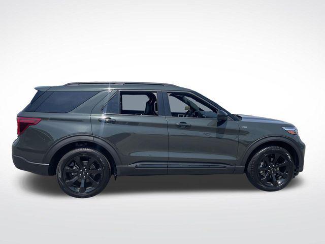 used 2024 Ford Explorer car, priced at $41,990