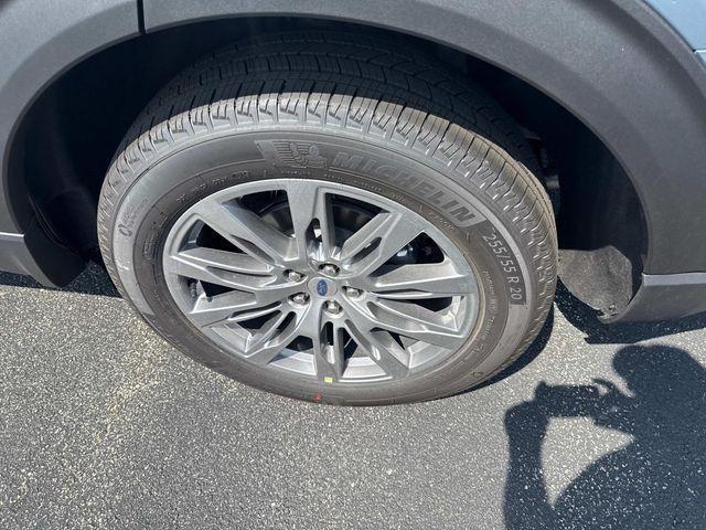 new 2025 Ford Explorer car, priced at $52,275