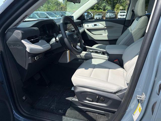 new 2025 Ford Explorer car, priced at $52,275