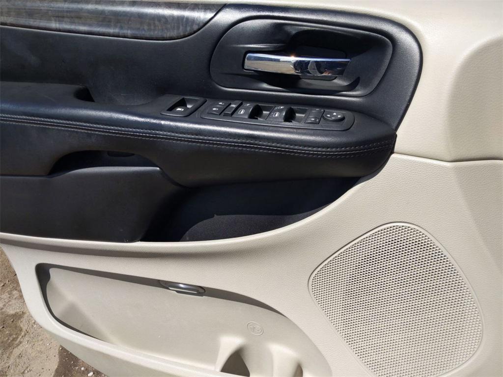 used 2011 Dodge Grand Caravan car, priced at $5,995