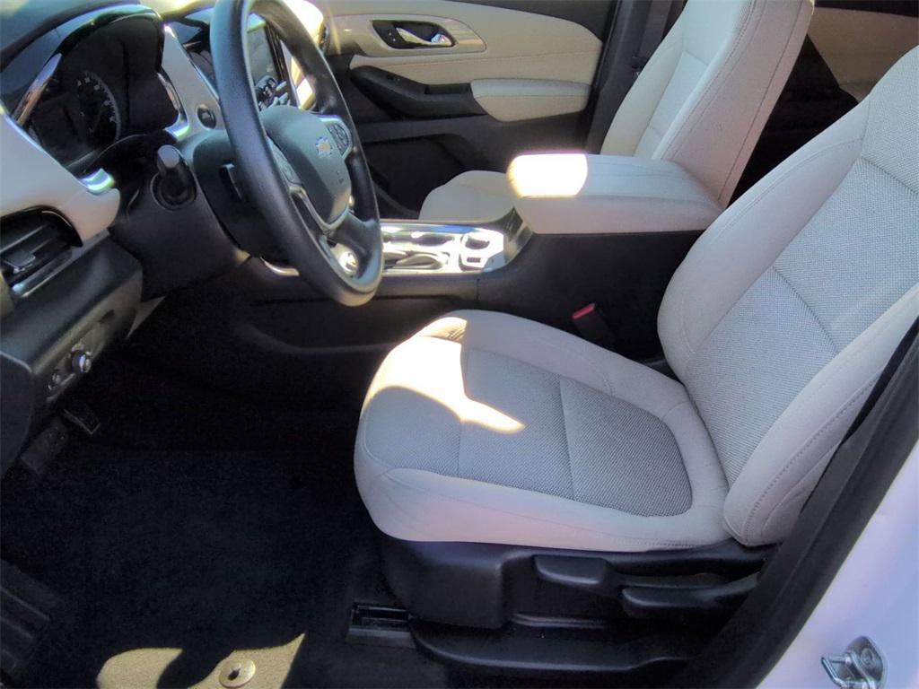 used 2023 Chevrolet Traverse car, priced at $28,295