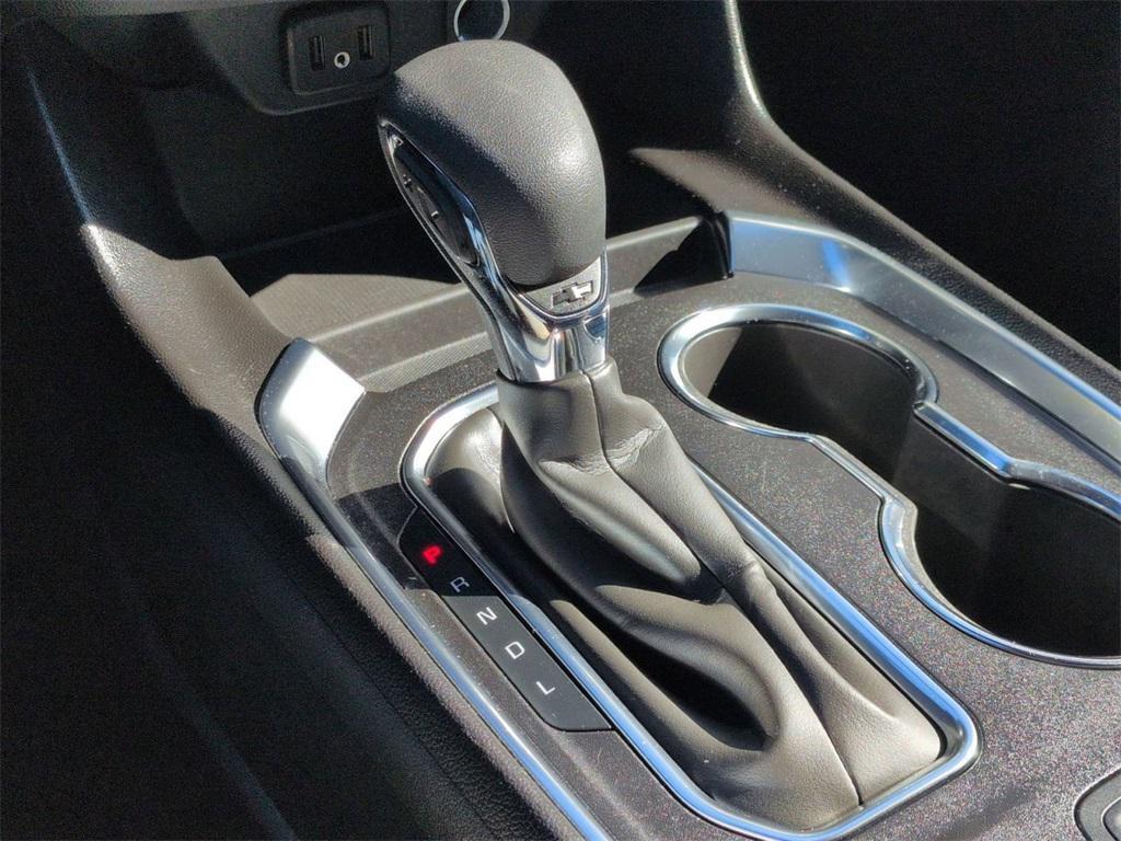 used 2023 Chevrolet Traverse car, priced at $28,295