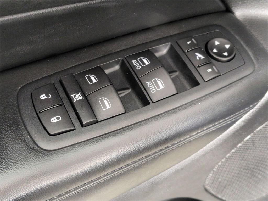 used 2012 Jeep Grand Cherokee car, priced at $8,995
