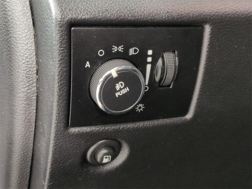 used 2012 Jeep Grand Cherokee car, priced at $8,995