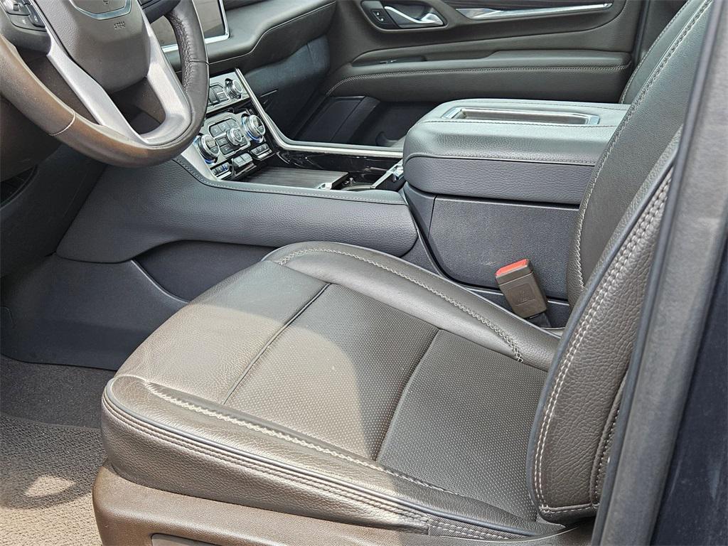 used 2022 GMC Yukon car, priced at $53,995