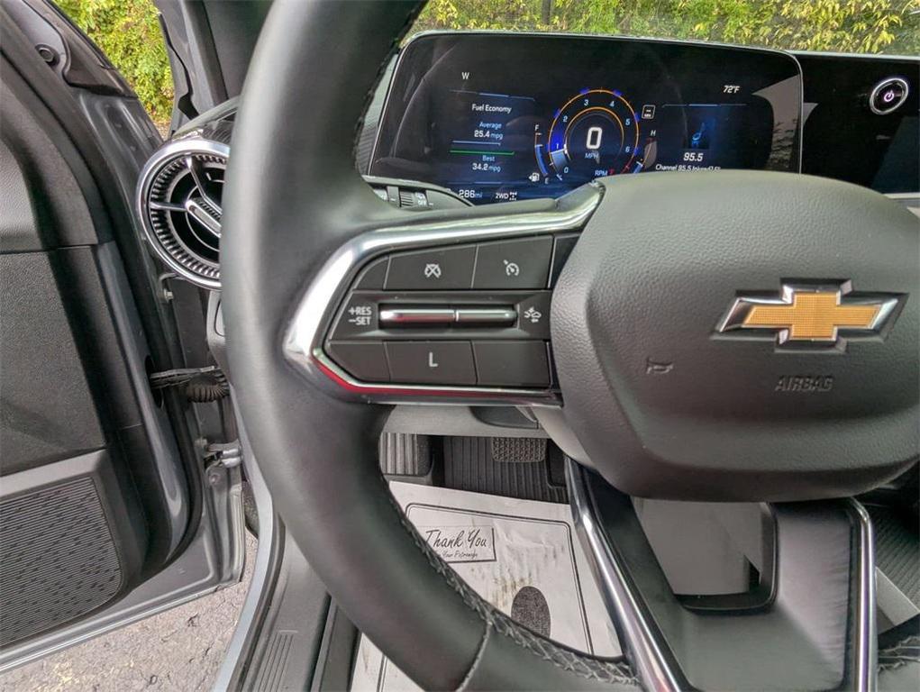 used 2025 Chevrolet Equinox car, priced at $29,595