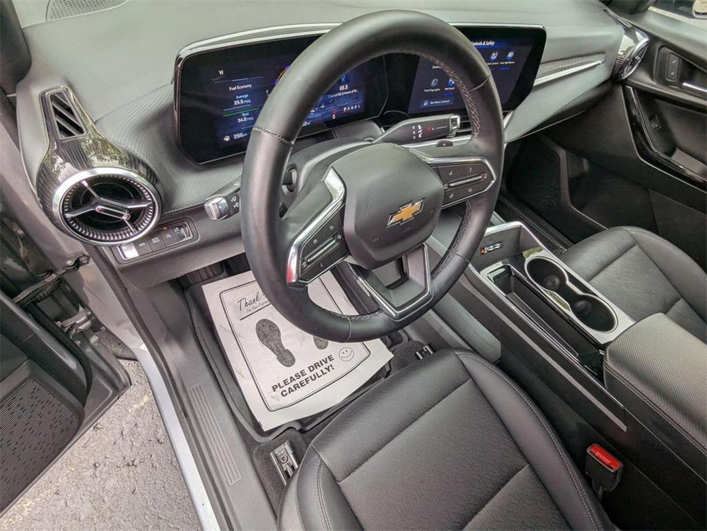 used 2025 Chevrolet Equinox car, priced at $29,595