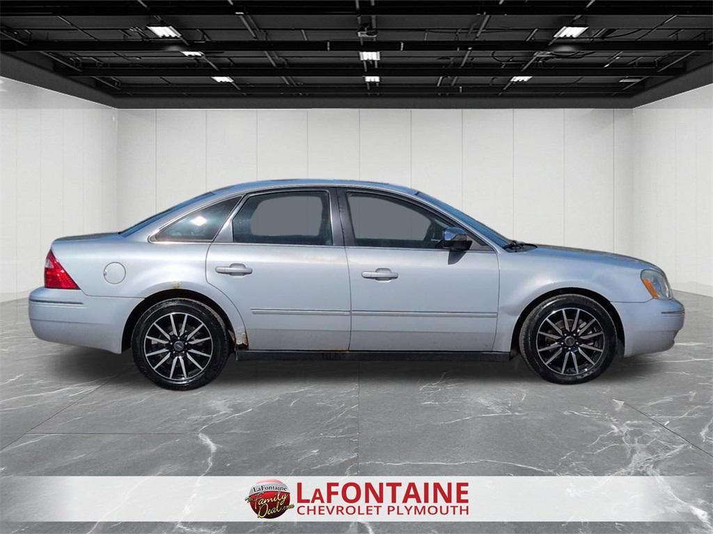 used 2005 Ford Five Hundred car, priced at $4,995