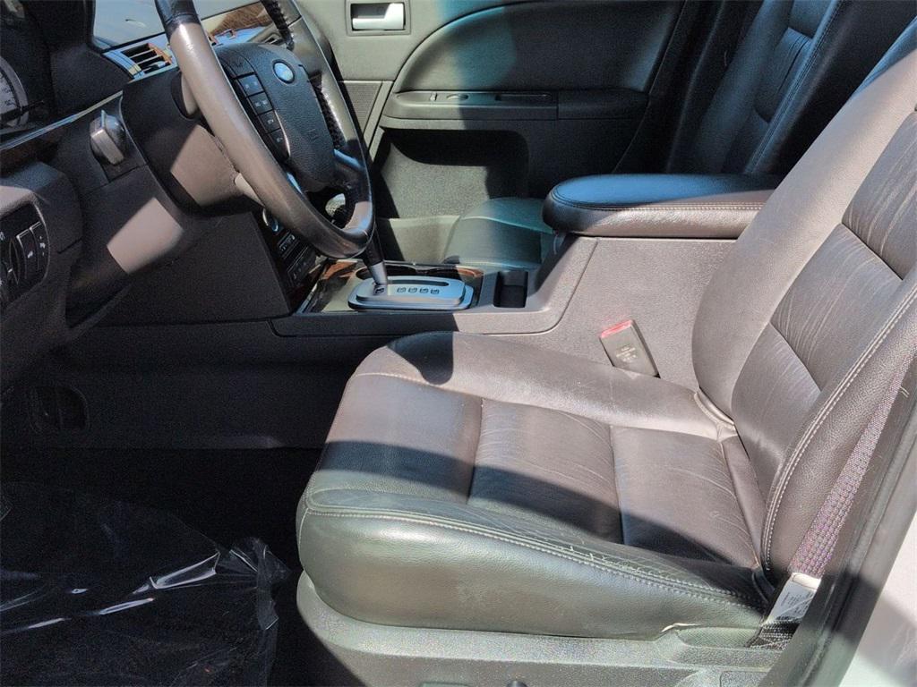 used 2005 Ford Five Hundred car, priced at $4,995