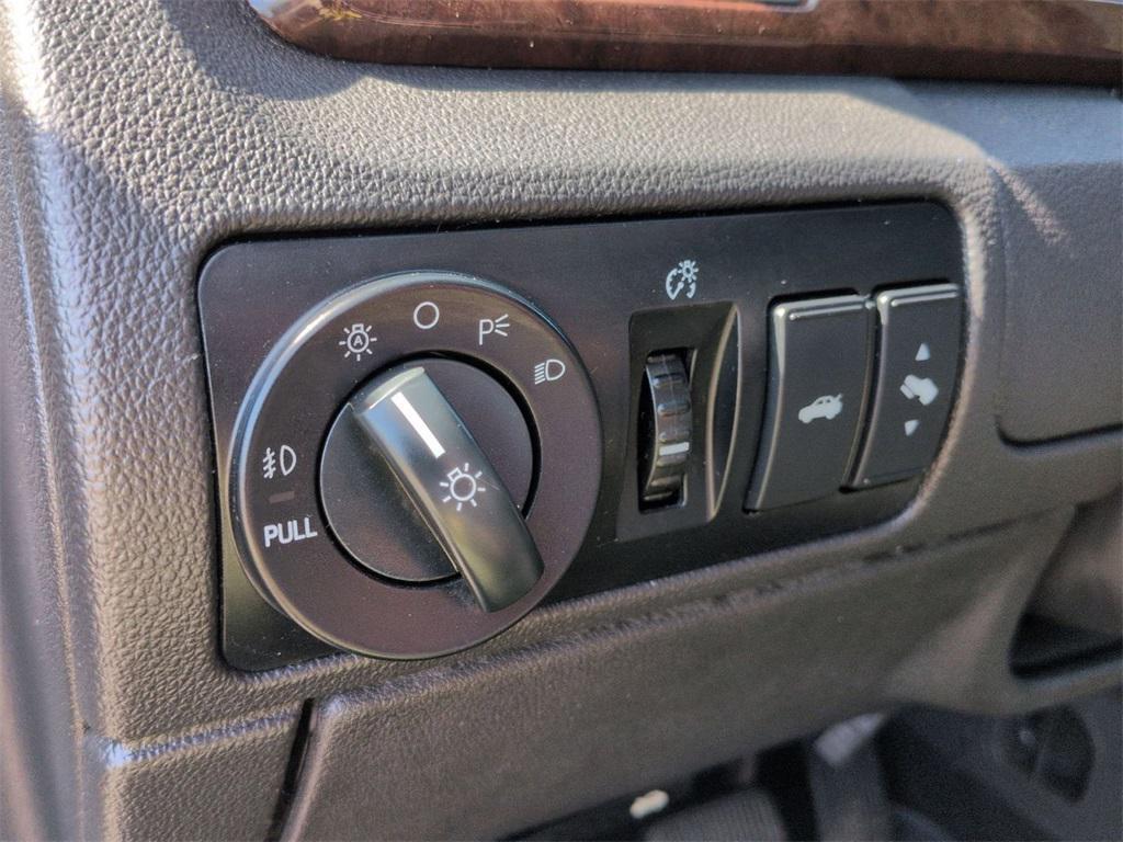 used 2005 Ford Five Hundred car, priced at $4,995