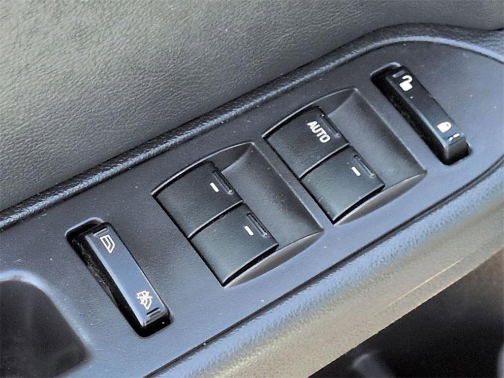 used 2005 Ford Five Hundred car, priced at $4,995