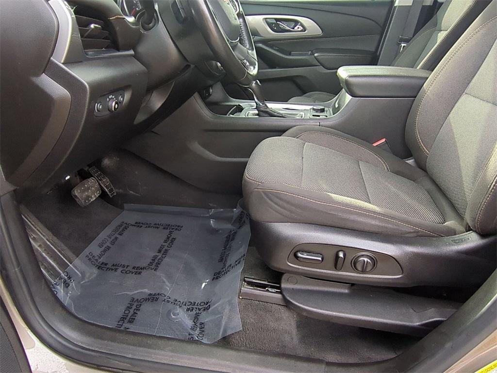 used 2020 Chevrolet Traverse car, priced at $19,995