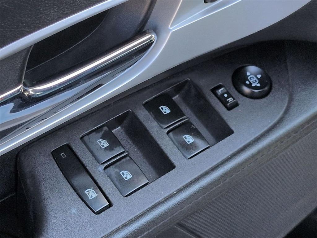 used 2017 Chevrolet Equinox car, priced at $7,995