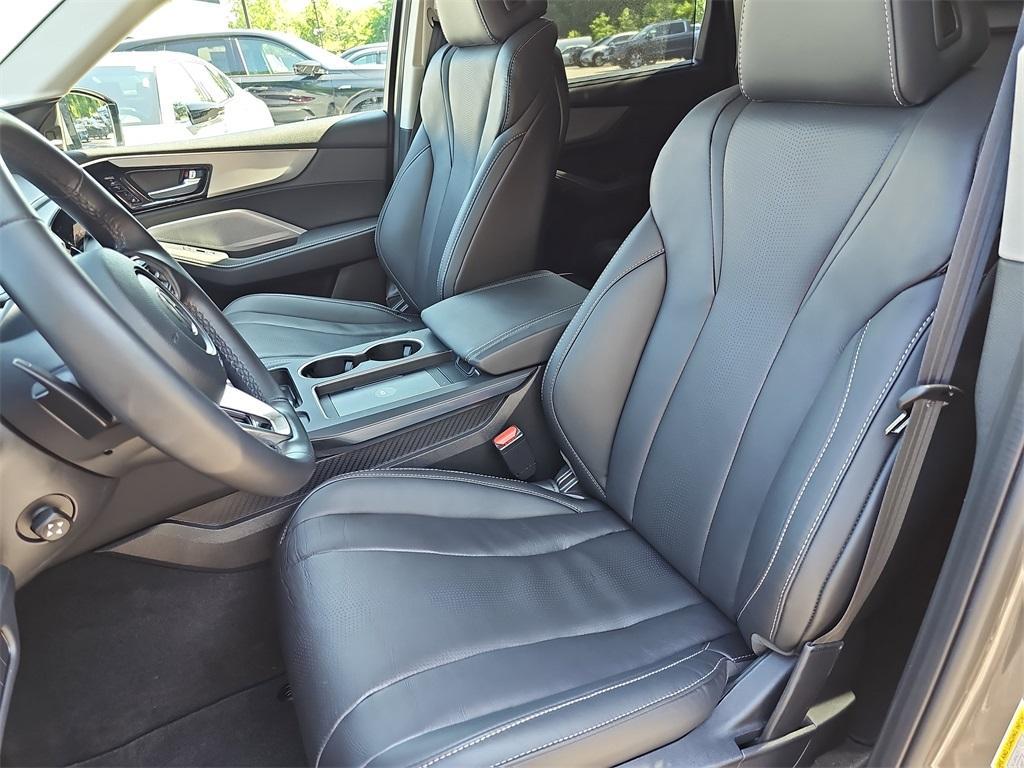 used 2025 Acura MDX car, priced at $51,888