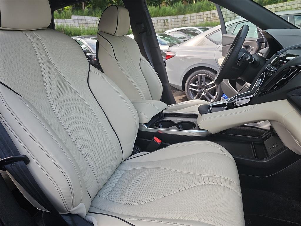 used 2025 Acura RDX car, priced at $49,500