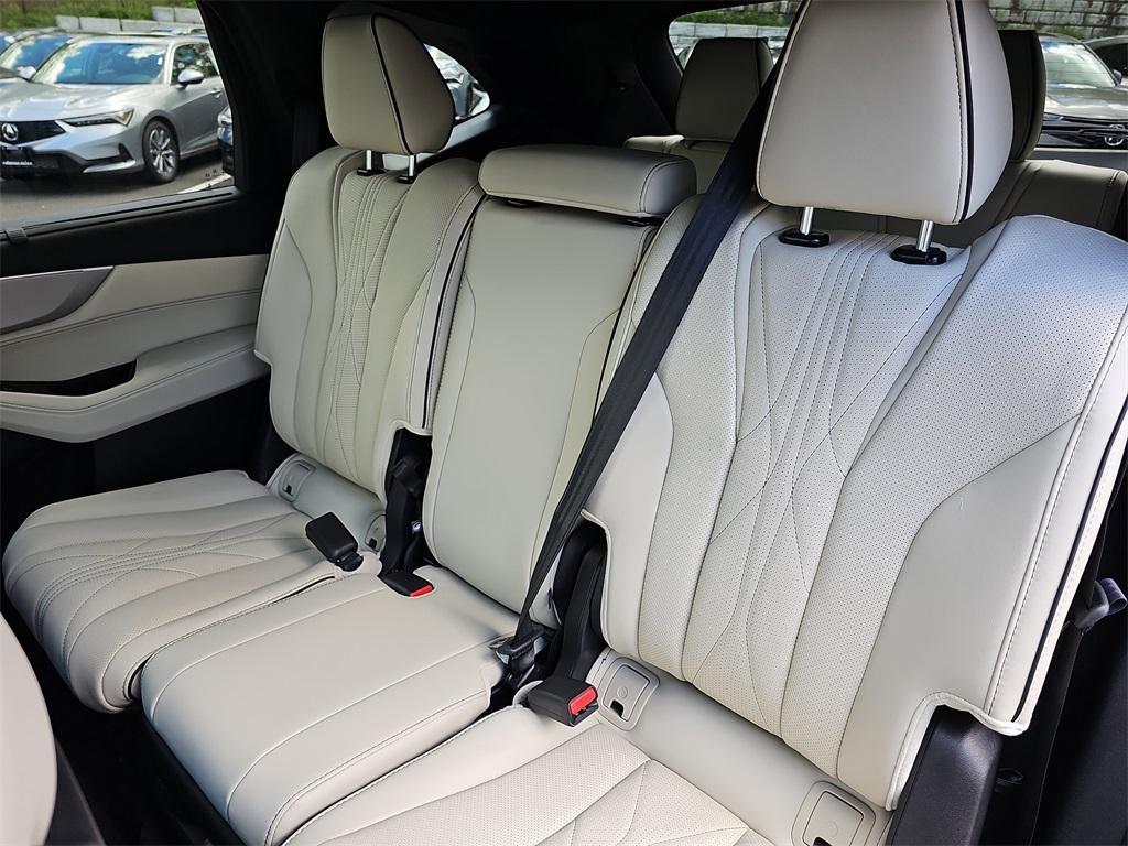 new 2025 Acura MDX car, priced at $70,250