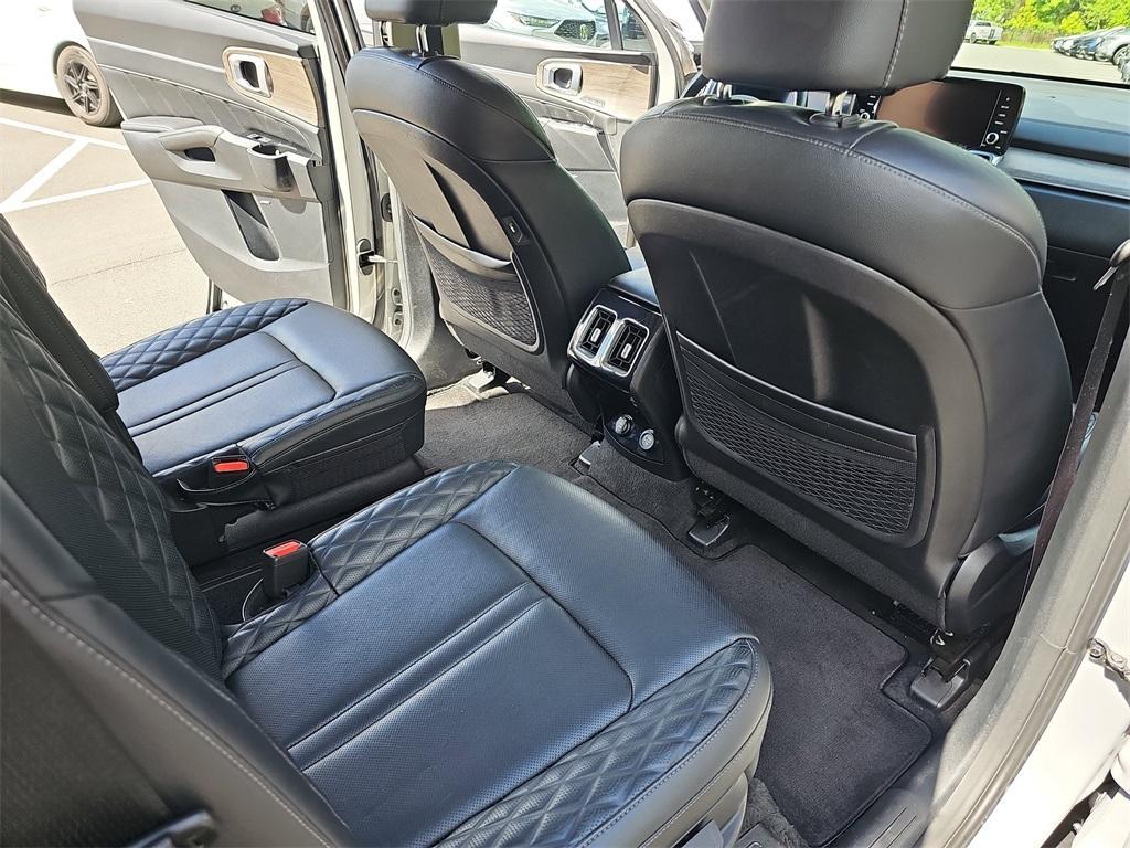 used 2022 Kia Sorento car, priced at $28,888