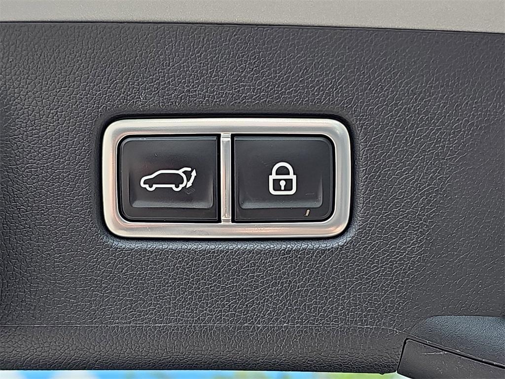 used 2022 Kia Sorento car, priced at $28,888