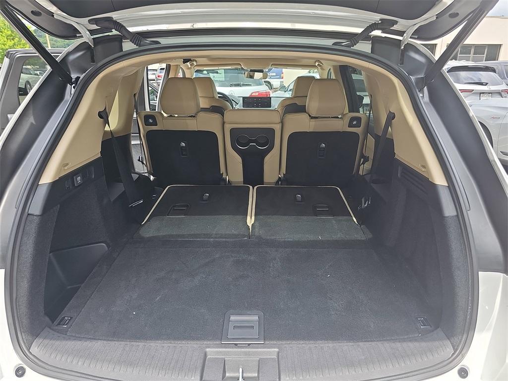 used 2022 Acura MDX car, priced at $41,000