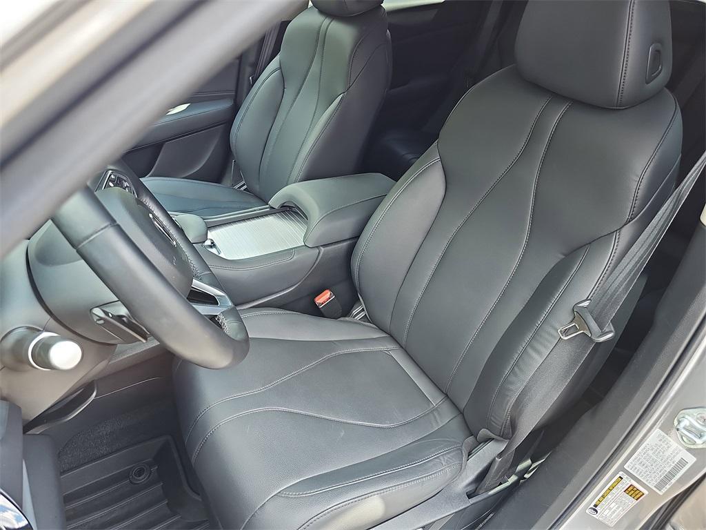 used 2023 Acura RDX car, priced at $34,500