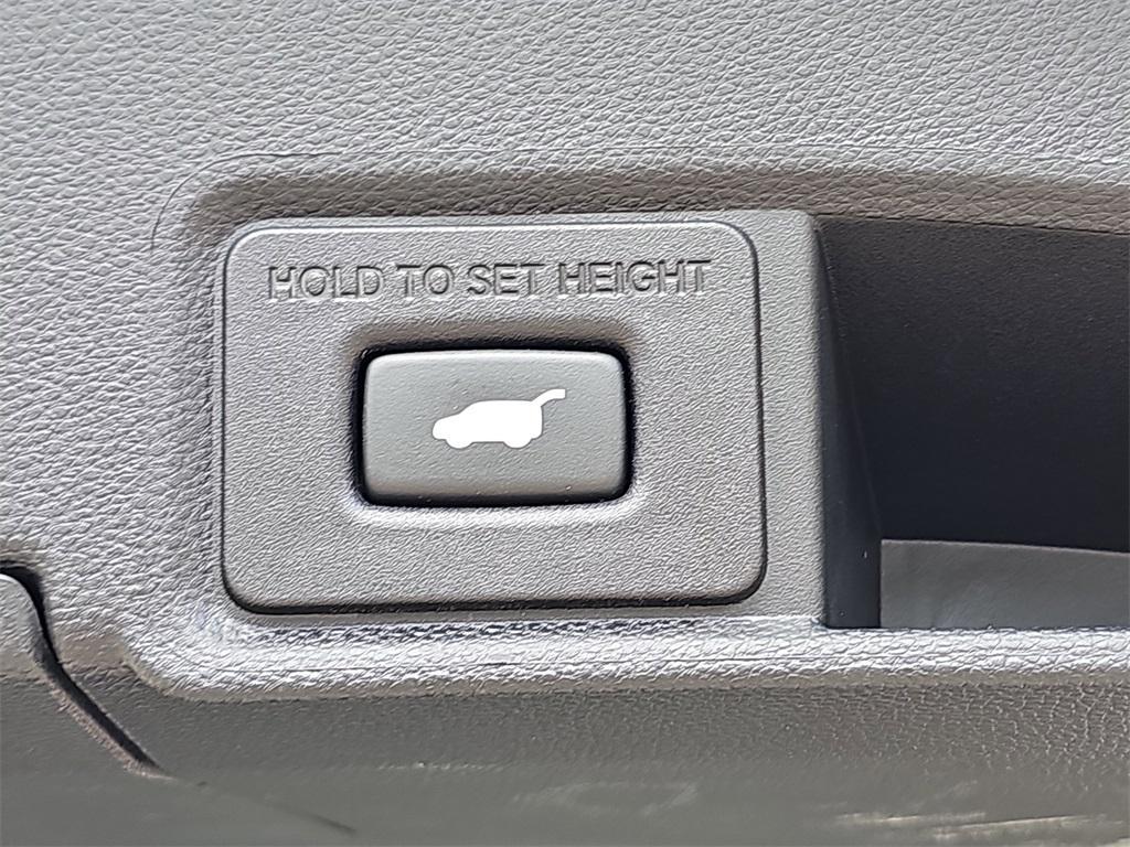 used 2023 Acura RDX car, priced at $34,500