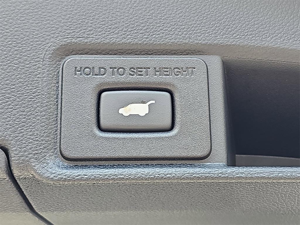 used 2022 Acura RDX car, priced at $34,500
