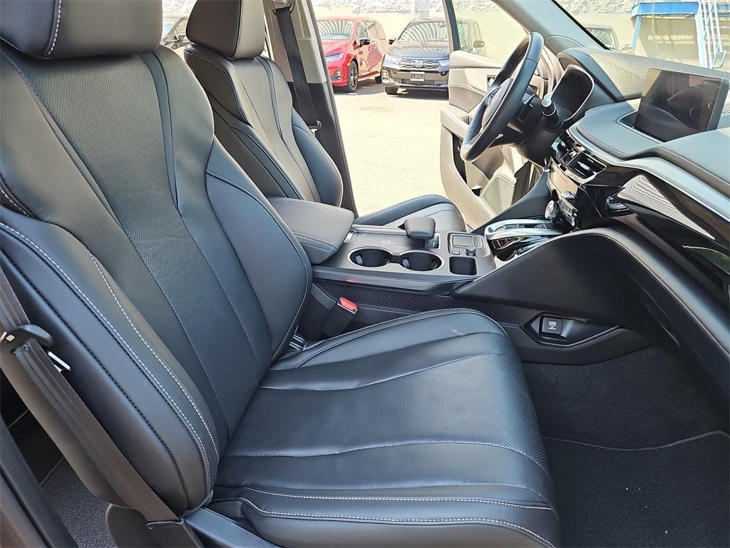 used 2023 Acura MDX car, priced at $43,888