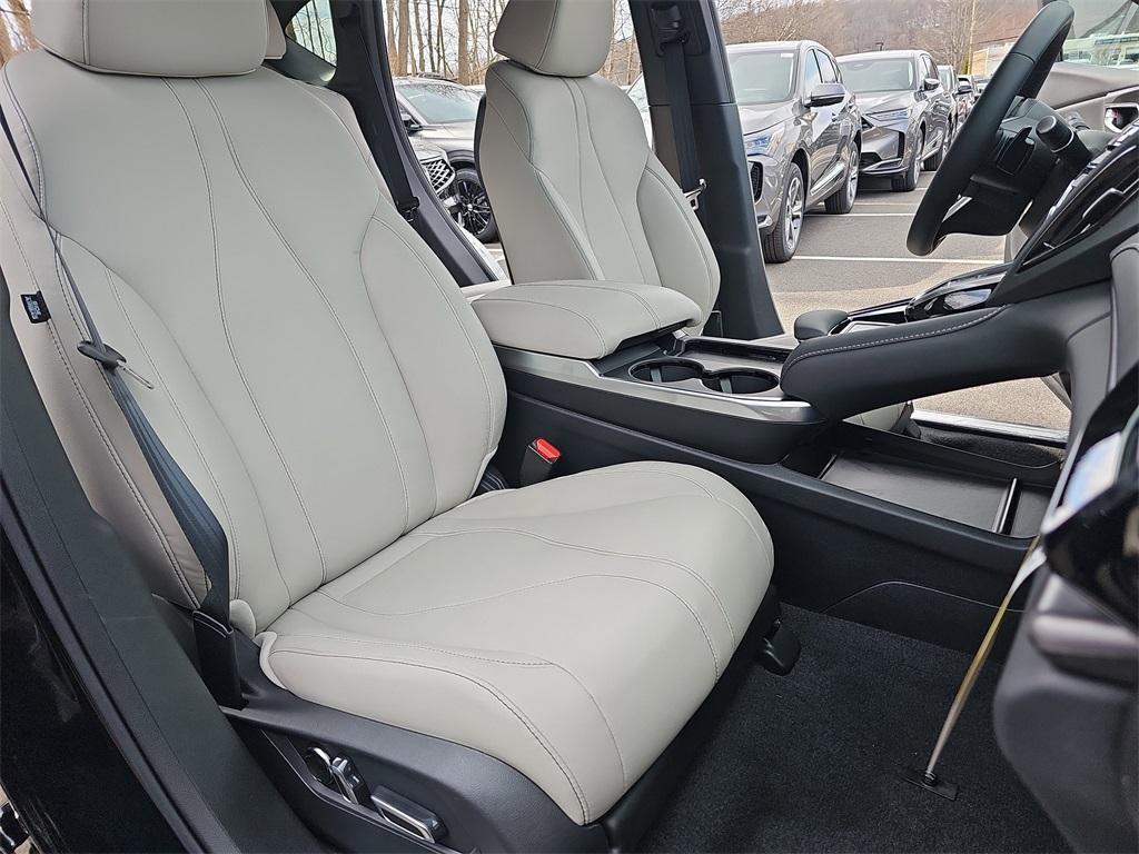 new 2025 Acura RDX car, priced at $46,650
